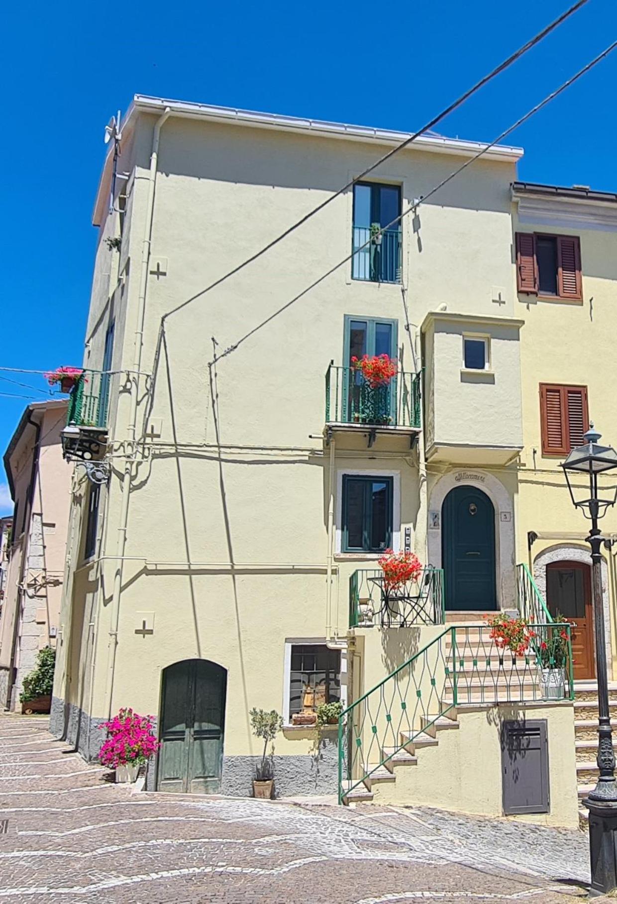 Il Campanile Hotel Santa Maria del Molise Bagian luar foto